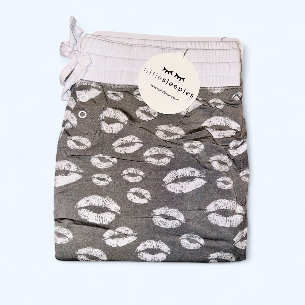NIB LS Kisses Mama Pants